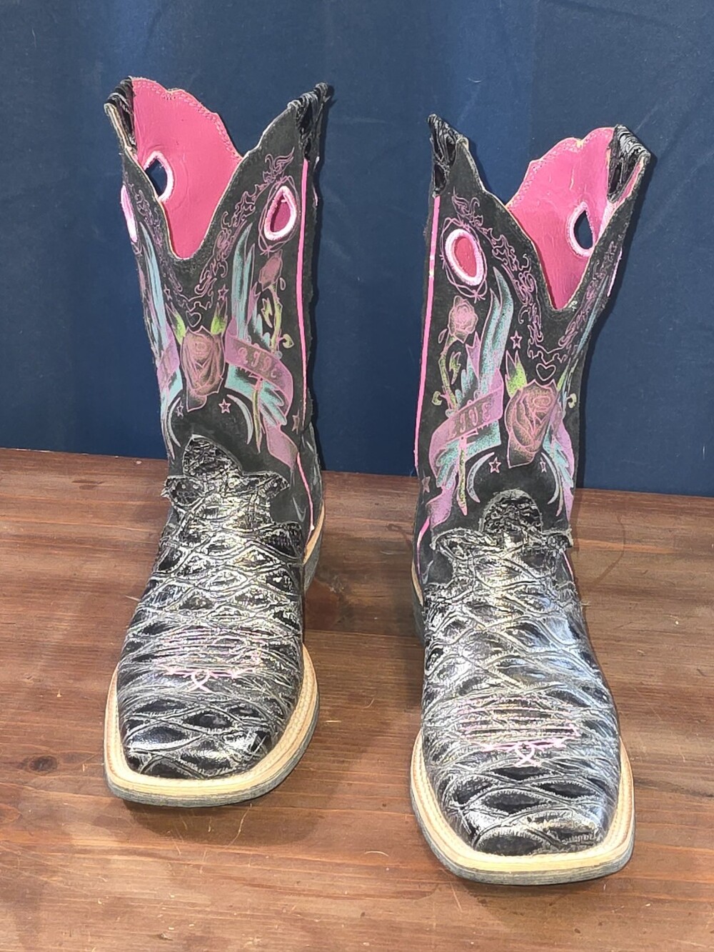 Women's Ariat Black & Pink Embroidered Western Boots, SIZE 7 1/2 B